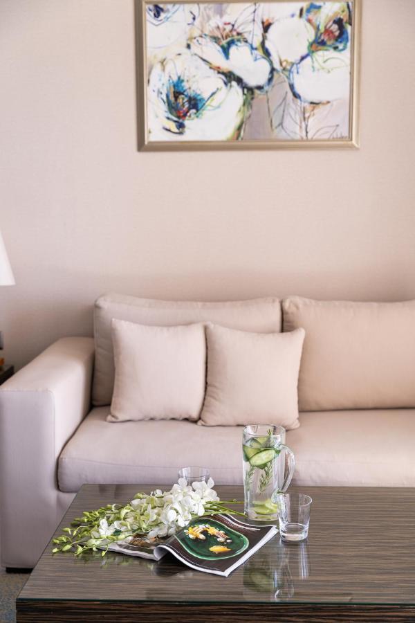 Rixos Alamein - Full Board Plus El Alamein Esterno foto A sofa