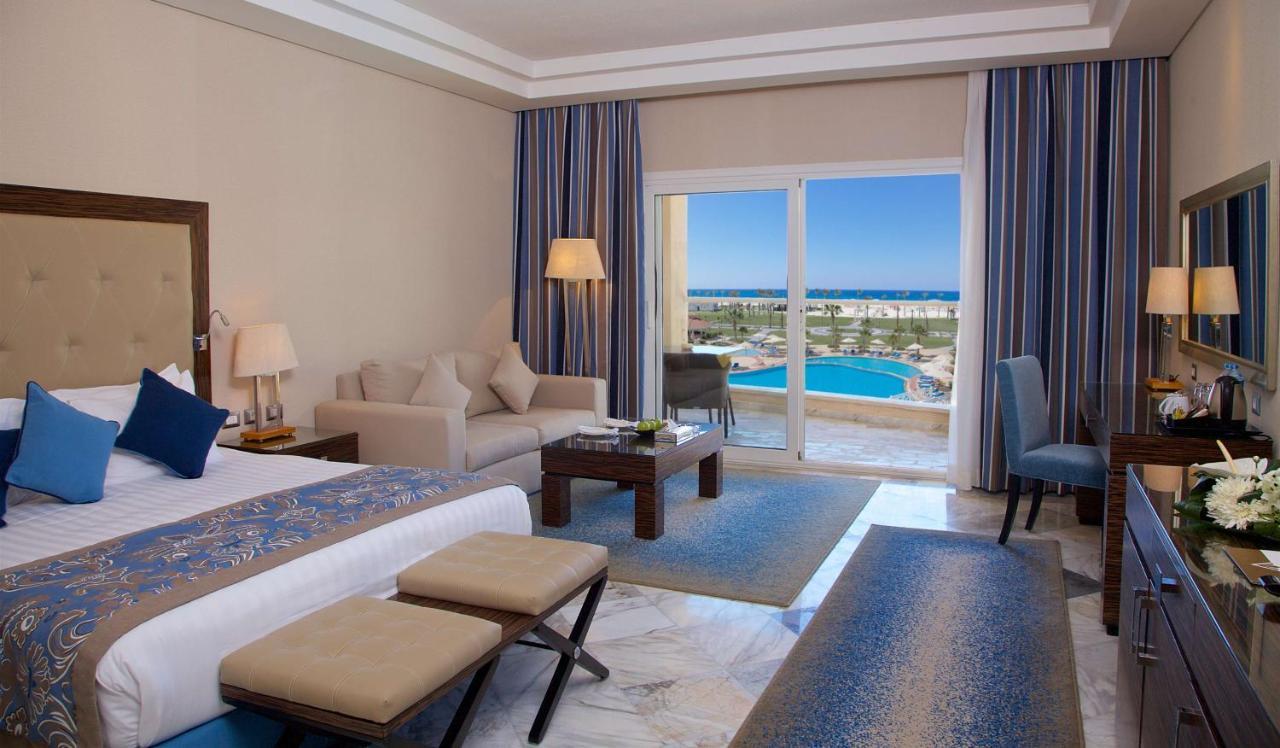 Rixos Alamein - Full Board Plus El Alamein Esterno foto A room at the Hilton Sharm El Sheikh Resort