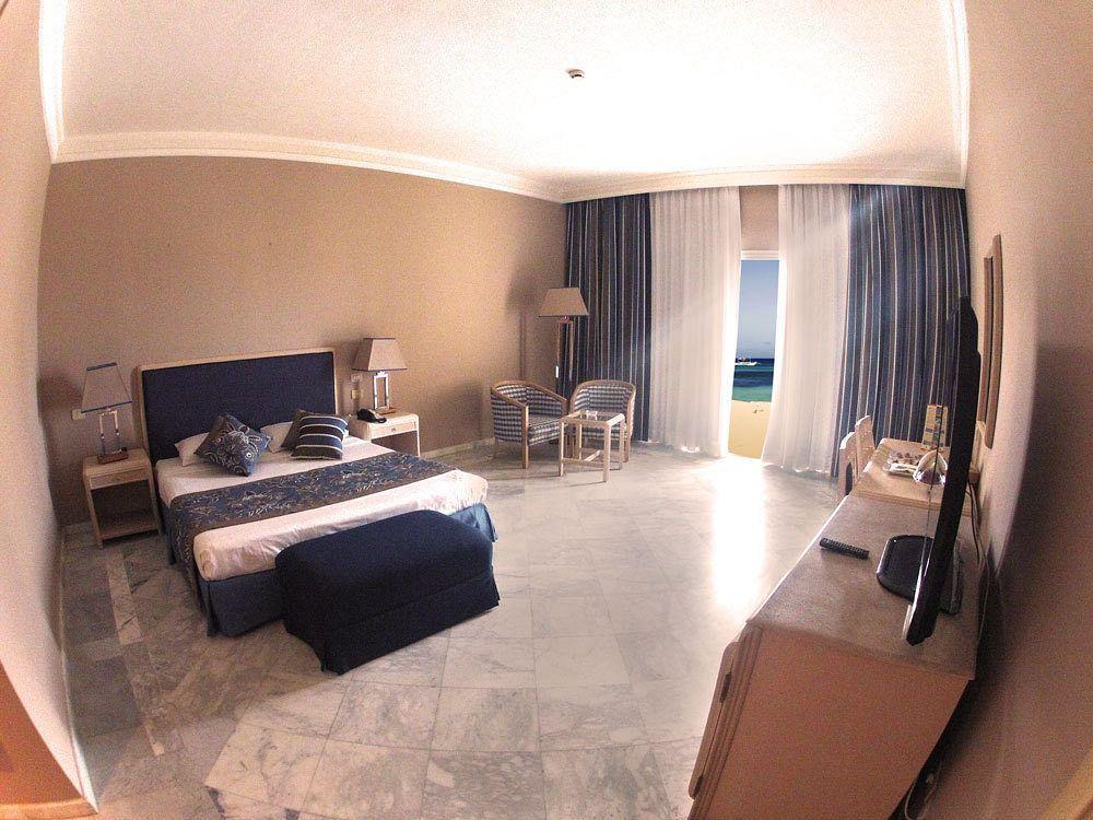 Rixos Alamein - Full Board Plus El Alamein Esterno foto A room at the hotel