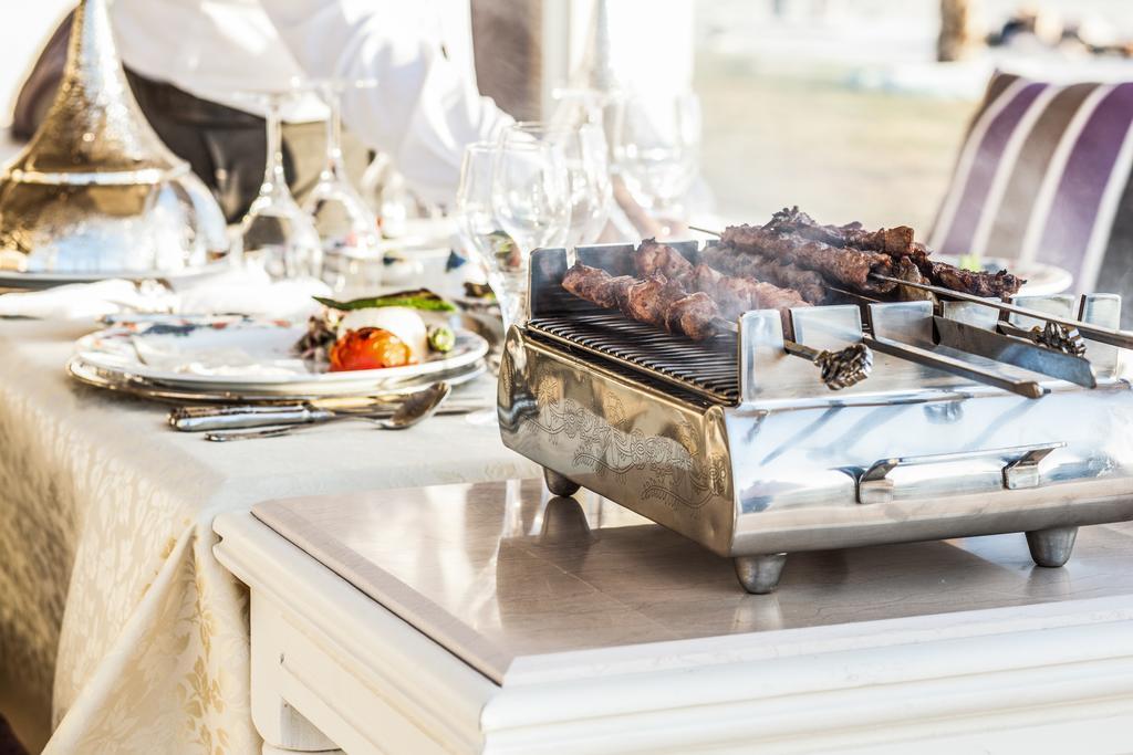 Rixos Alamein - Full Board Plus El Alamein Esterno foto A chafing dish