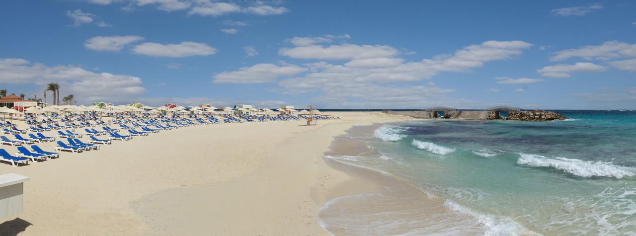 Rixos Alamein - Full Board Plus El Alamein Esterno foto The beach of the resort