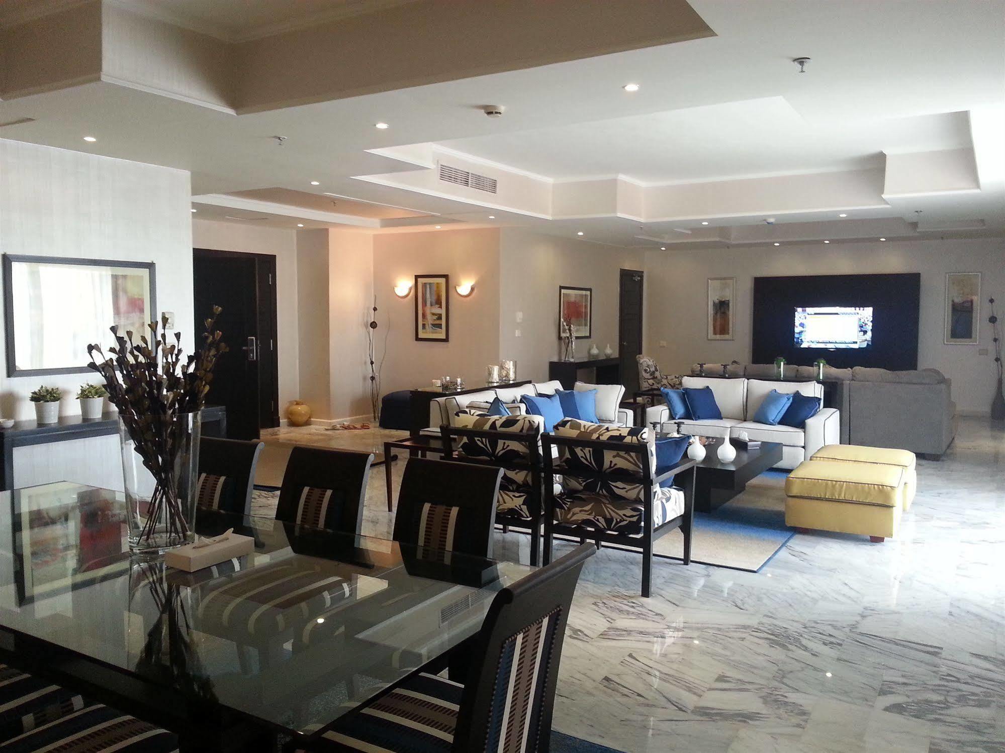 Rixos Alamein - Full Board Plus El Alamein Esterno foto A living room in a luxury apartment